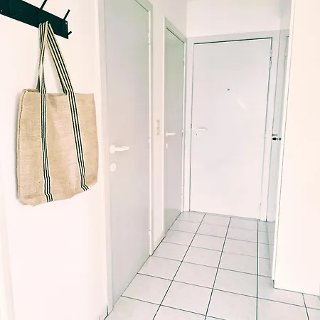 Shorebreak Near The Appartement *