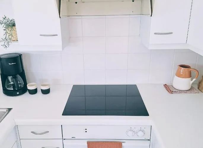 Shorebreak Near The Appartement