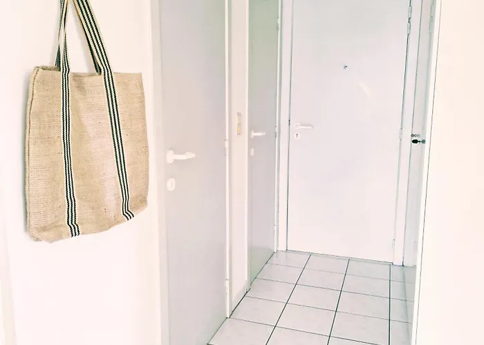 Shorebreak Near The Apartman *