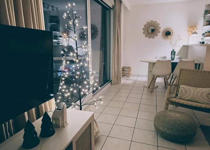 Shorebreak Near The * Nieuwpoort